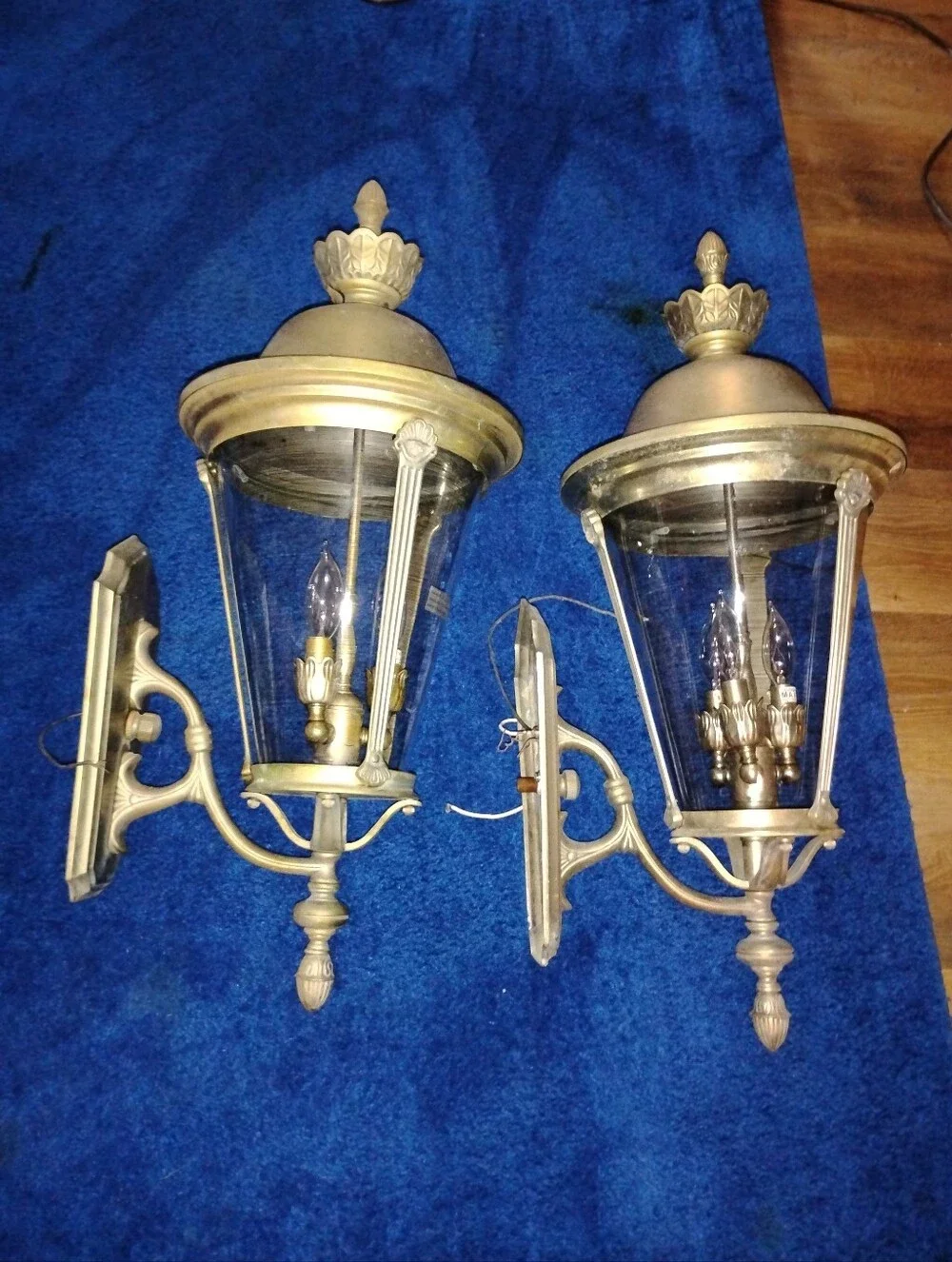 Brass Finish Outdoor Wall Lantern Sconce - Classic Gold Color